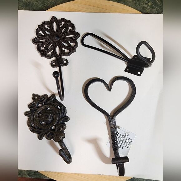 WALL HOOKS 4 in a bundle - Picture 1 of 10